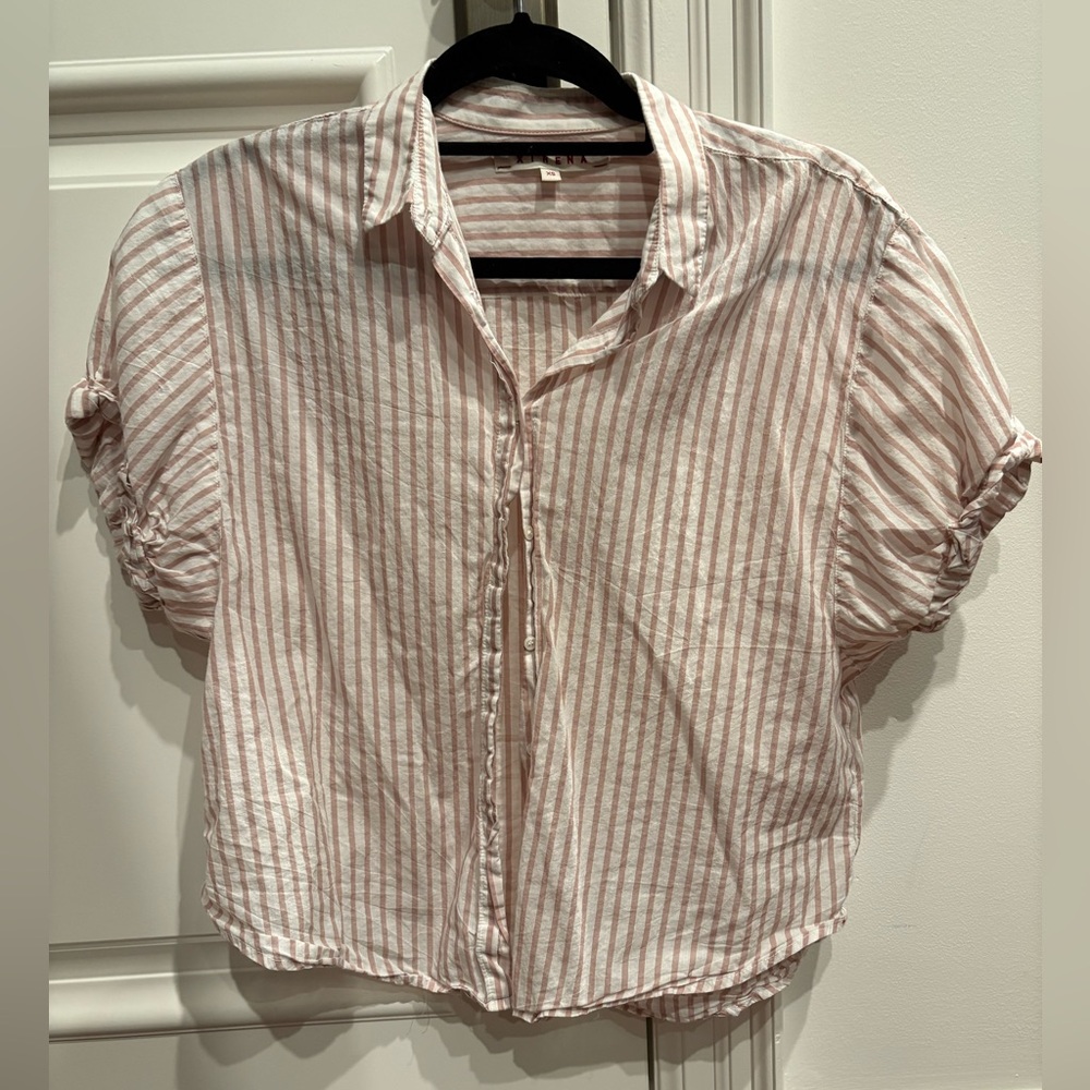 Xirena short sleeve button down shirt - size XS